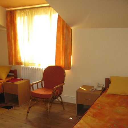 Hostel Oasis Belgrad Zewnętrze zdjęcie