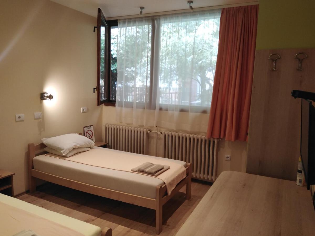 Hostel Oasis Belgrad Zewnętrze zdjęcie