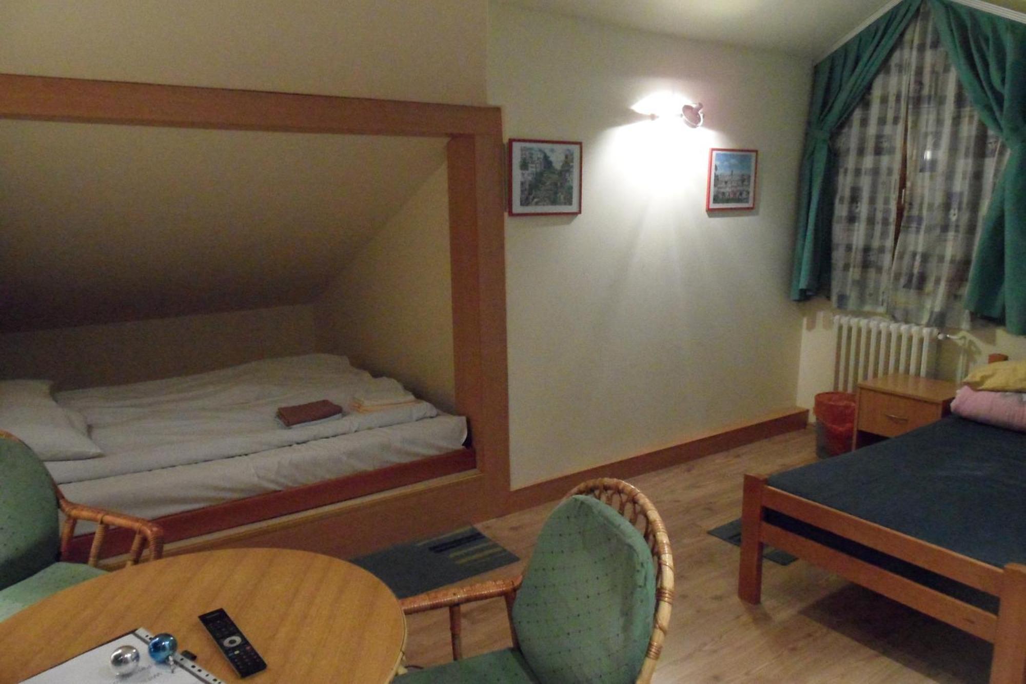 Hostel Oasis Belgrad Pokój zdjęcie