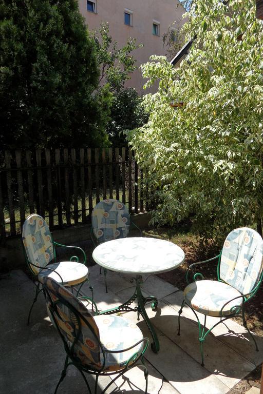 Hostel Oasis Belgrad Pokój zdjęcie